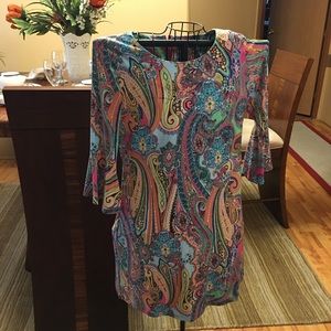 Bell sleeve dress very pretty